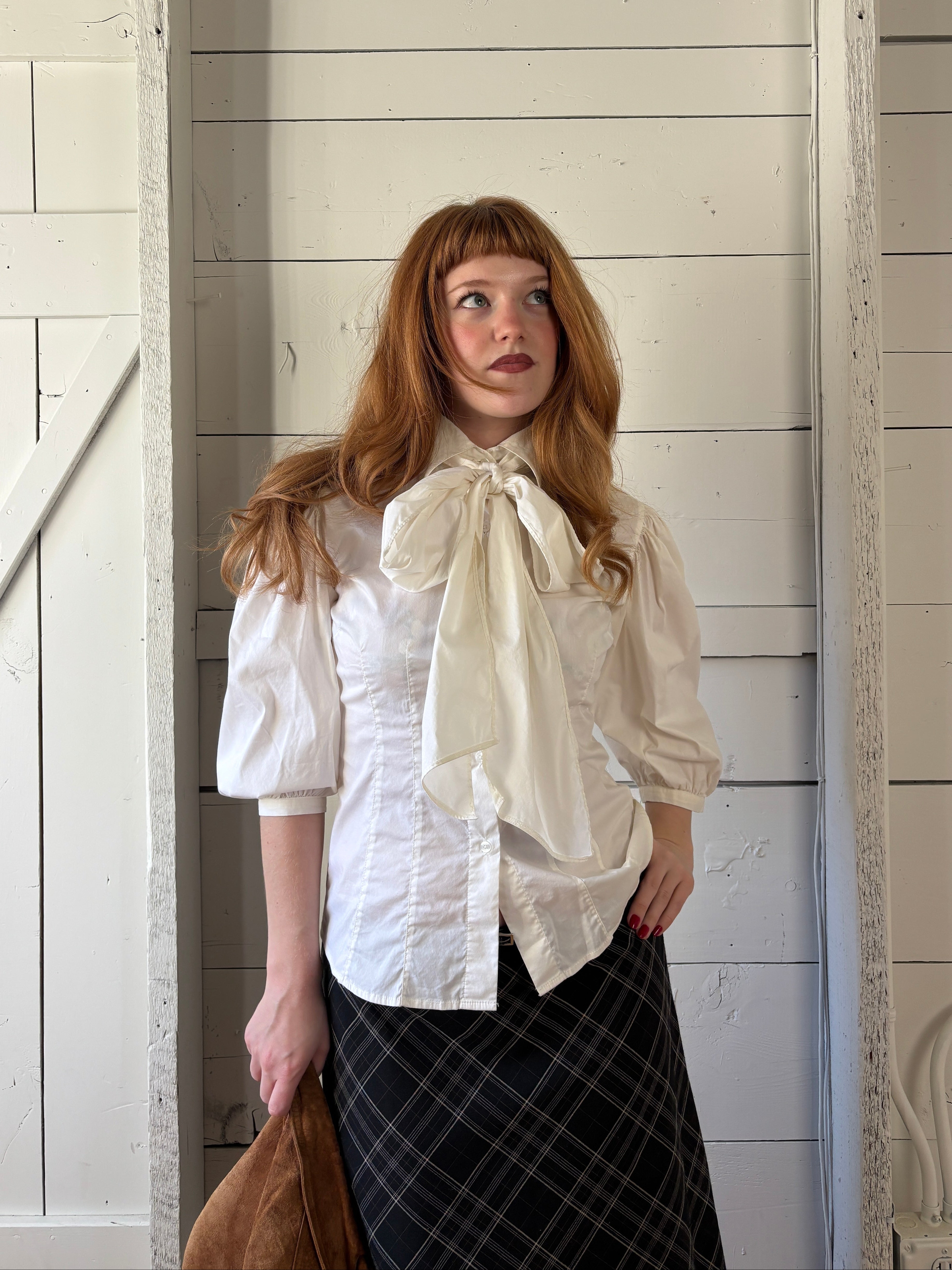 2000s Moda International Fitted Collared Button Up Blouse